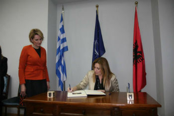 Nënshkruhet plani i bashkëpunimit shqipëri-greqi në fushën e mbrojtjes